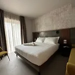 Hotel Clementina Boutique 4*