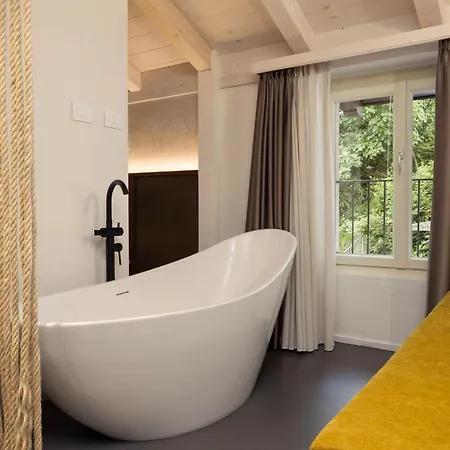 Clementina Boutique Colonno