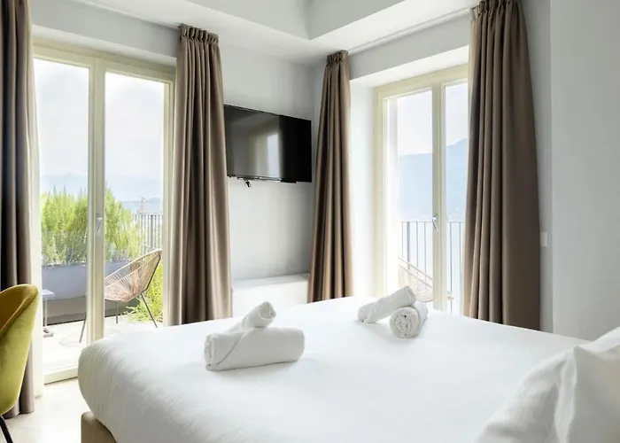 Clementina Boutique 4* Colonno