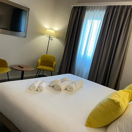 Clementina Boutique מלון Colonno