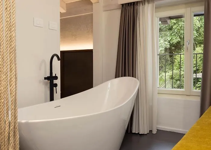 Clementina Boutique Colonno